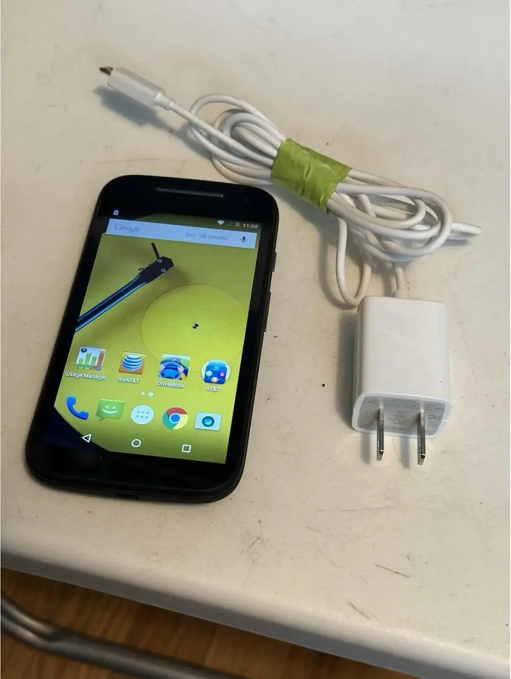 Motorola Moto E 2nd Gen XT1527 4G LTE The Back Is A Bit Mess Up, Bundle